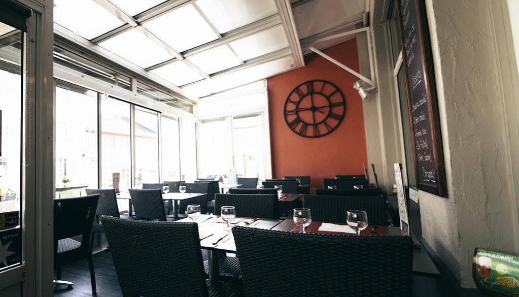 Hotel Brasserie Le Lion D'Or Meximieux Εξωτερικό φωτογραφία